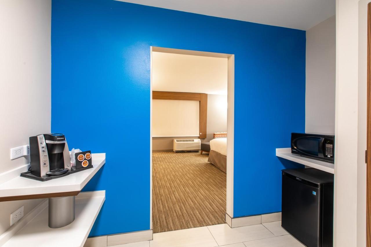 Holiday Inn Express & Suites Greenville S - Piedmont By Ihg Ngoại thất bức ảnh